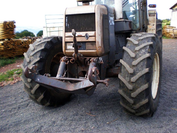 Tracteur agricole Renault 120-54