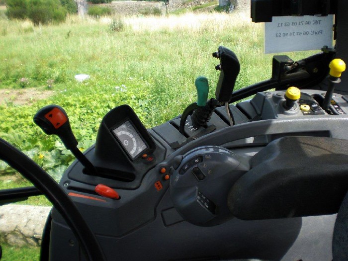 Tracteur agricole New Holland TSA115