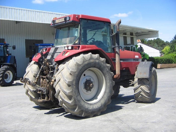 Tracteur agricole Case 7230