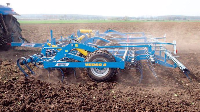 cultivateur Farmet Verso 8 au travail