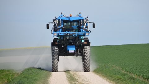 Un cadre de rampes inédit et des pulvérisateurs financés par crédit-bail