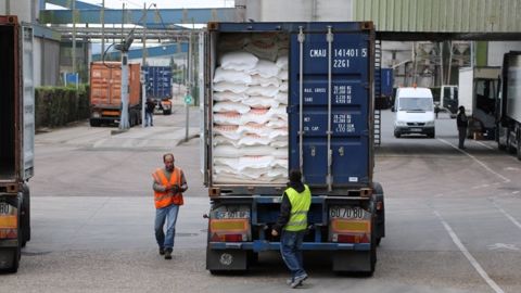 Cadence soutenue au Moulin Soufflet de Rouen qui écrase 500 t de grains par jour