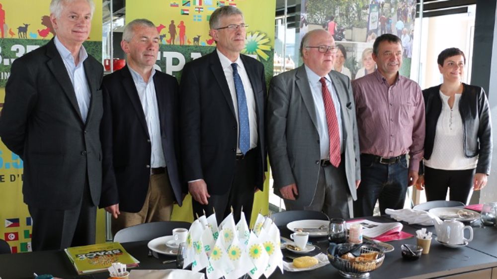 Le staff du Space réuni le 6 mai pour le lancement de l'édition 2015. (©Terre-net Média) 