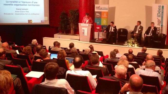 Conférence sur la place de la ruralité dans le cadre de la réforme territoriale organisée par Saf agr'iDées le 10 juin 2015.