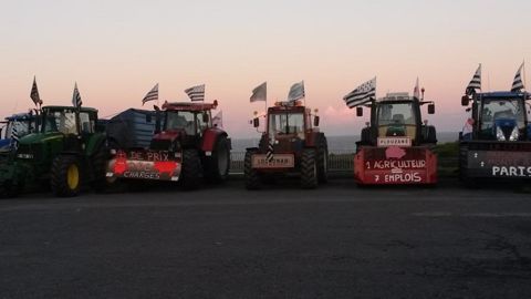 Les agriculteurs bretons sont partis dès mardi matin pour la manifestation de jeudi à Paris. (©Fdsea Finistère) 
