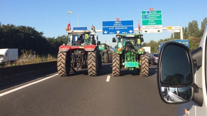 tracteurs de la Moselle en direction de Paris