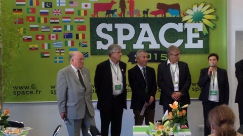 Les organisateurs du Space, lors de l'ouverture du salon mardi 15 septembre. (©Terre-net Média)