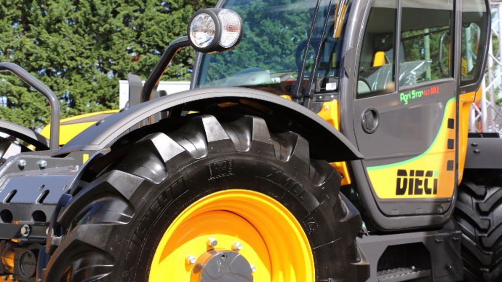 Agri Star 40.7 evo2 Dieci en 460/70R24 (©Terre-net Média)