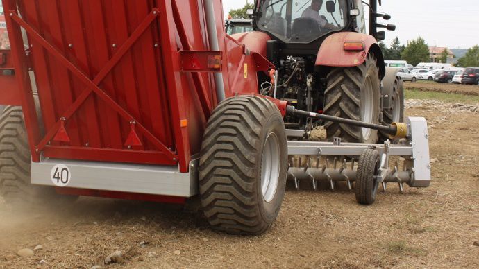 Les pneus de 500/60-22.5 limitent le compactage.