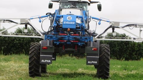 La largeur de la voie varie d'un mètre sur l'Alpha Evo. (©Hardi-Evrard)