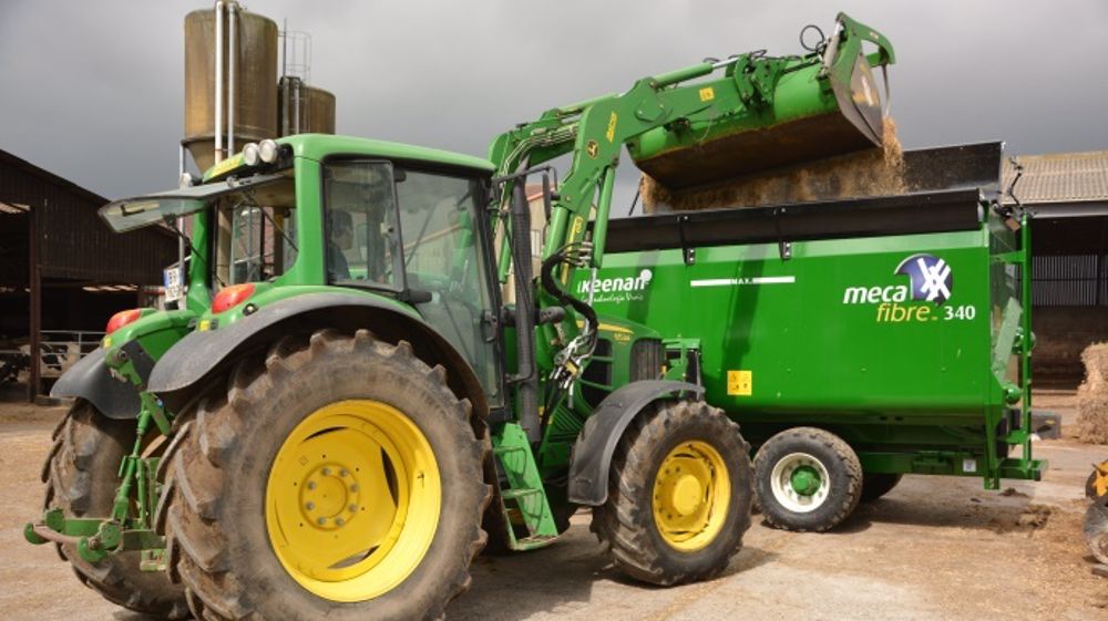 La dégradabilité de l’amidon dans le rumen diminue fortement avec le stade de maturité au delà de 33 % de MS. L'ajout de fibre améliorera la digestion de l'ensilage sec, mais aura pour effet de diminuer l'ingestion totale de matière sèche et d'énergie. (©Terre-net Média)