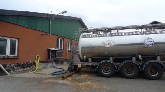 Camion citerne à lait