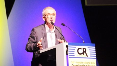Président de la Coordination rurale, Bernard Lannes, ici lors du congrès 2013, explique qu'il « faudra reprendre le bâton de pèlerin » - syndical - pour défendre les producteurs qui sont désormais « au fond de la crise ». (©Coordination rurale) Président de la Coordination rurale, Bernard Lannes, ici lors du congrès 2013, explique qu'il « faudra reprendre le bâton de pèlerin » - syndical - pour défendre les producteurs qui sont désormais « au fond de la crise ». (©Coordination rurale)