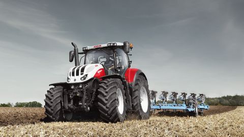 270 ou 300 ch : le Terrus est puissant et compact. (©Steyr) 270 ou 300 ch : le Terrus est puissant et compact. (©Steyr)