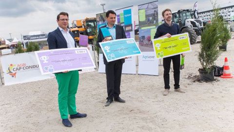 Lauréats prix Agrinove 2016, de gauche à droite : MM. Cassassoles, Fregeat et Feugier (©Agrinove) Lauréats prix Agrinove 2016, de gauche à droite : MM. Cassassoles, Fregeat et Feugier (©Agrinove)