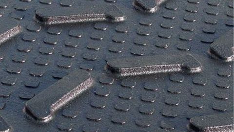 Tapis adhérent Monta de Gummiwerk Kraiburg Elastik (©DR)