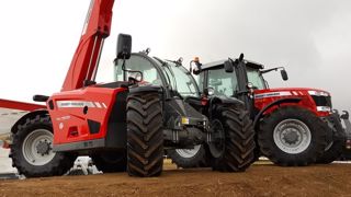La nouvelle gamme de téléscopiques Massey Ferguson est équipée d'une transmission hydrostatique. (©Terre-net Média) La nouvelle gamme de téléscopiques Massey Ferguson est équipée d'une transmission hydrostatique. (©Terre-net Média)