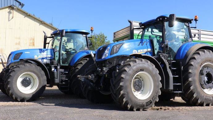 New Holland T7 contre New Holland T7 HD