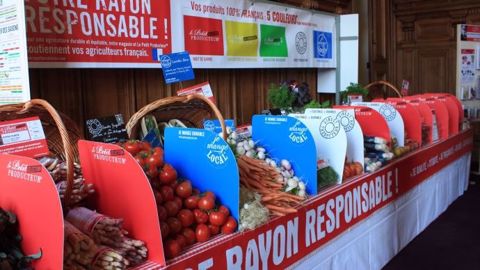 Dans ses doléances pour une nouvelle politique de l'alimentation, la Confédération paysanne défend une relocalisation contractuelle de la production. (©Terre-net Média)