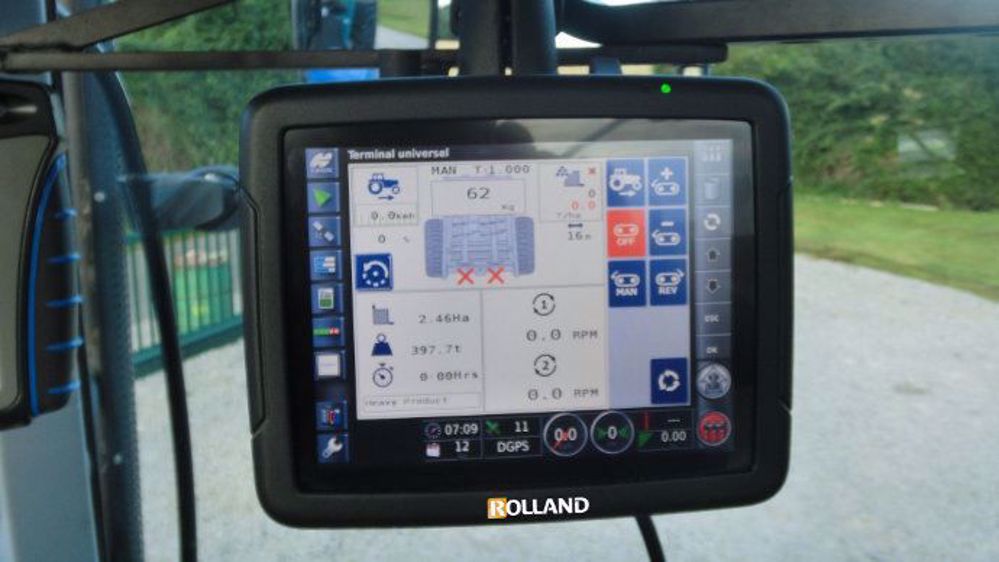 Rolland Rollcontrol X30, terminal tactile couleur de 12'', le plus grand terminal pour épandeur. (©Rolland)