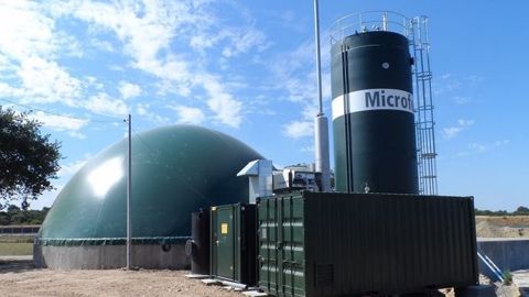 Première installation Microferm en France, réalisée sur l’exploitation vaches laitières du Gaec des Buissons (120 VL). (©Host) Première installation Microferm en France, réalisée sur l’exploitation vaches laitières du Gaec des Buissons (120 VL). (©Host)