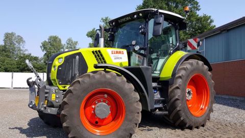 Le Claas Arion 660, le nouveau fer de lance de la marque en France. (©Terre-net Média) Le Claas Arion 660, le nouveau fer de lance de la marque en France. (©Terre-net Média)