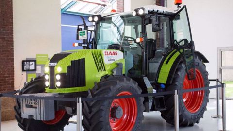 Le Claas Arion 460 Lego entre au Livre Guiness des records (©Compa)