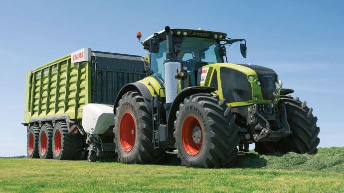 Claas Axion 900