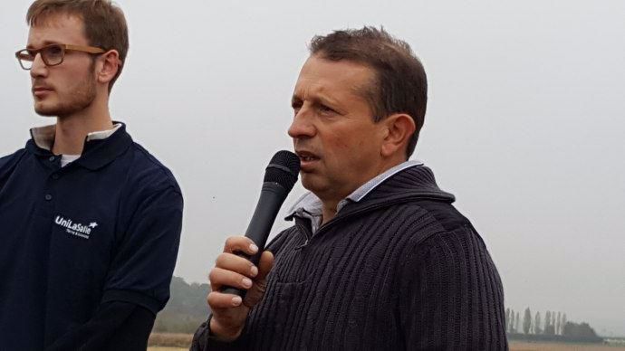 Le témoignage de Christophe Marchand, agriculteur en semis direct depuis 20 ans a permis d’échanger lors de la présentation des semoirs et démonstrations des semoirs.