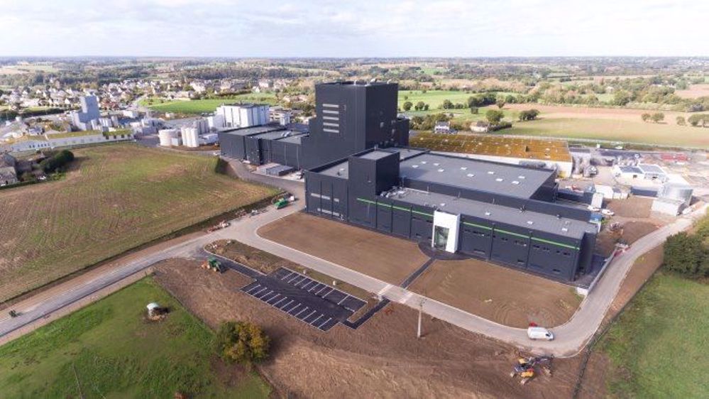 La nouvelle unité de lait infantile et de poudre de la coopérative Laïta à Créhen (22). (©Laïta / E Barbey Chariou)