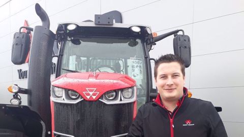 Johann Herisson, responsable produit Massey Ferguson, nous explique le point de vue de la marque sur la double ligne de freinage. (©Massey Ferguson) Johann Herisson, responsable produit Massey Ferguson, nous explique le point de vue de la marque sur la double ligne de freinage. (©Massey Ferguson)