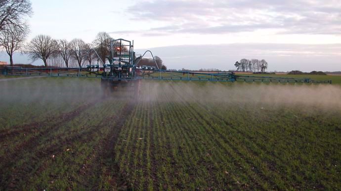 Sur le dossier du glyphosate, de nombreuses images d'illustration sont souvent détournées pour incriminer des pratiques inexistantes ou très rares en France.
