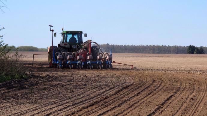 La semaine a par ailleurs été marquée par une avancée rapide des semis de maïs et de soja aux Etats-Unis.