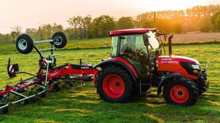 Kubota M4002, le nouveau tracteur pour l'élevage du constructeur japonais. (©Kubota) Kubota M4002, le nouveau tracteur pour l'élevage du constructeur japonais. (©Kubota)