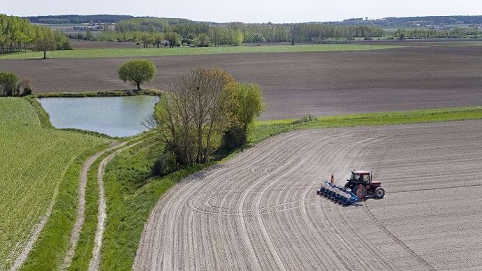 Malgré les promesses du Gouvernement il y a un an, le dossier de la gestion de la ressource en eau n'a pas avancé, selon plusieurs organisations professionnelles agricoles.