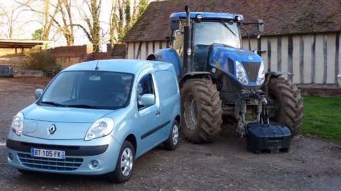 Utilitaire et tracteur