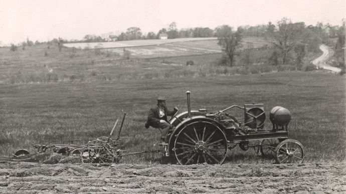 Du forgeron aux robots 100 ans de machinisme agricole concessionnaires