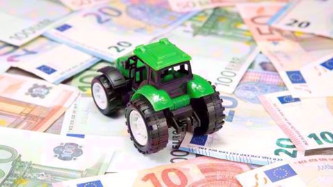 De la main-d'oeuvre disponible au climat, de nombreux facteurs entrent en jeu quand il s'agit de raisonner ses charges de mécanisation. (©Fotolia) De la main-d'oeuvre disponible au climat, de nombreux facteurs entrent en jeu quand il s'agit de raisonner ses charges de mécanisation. (©Fotolia)