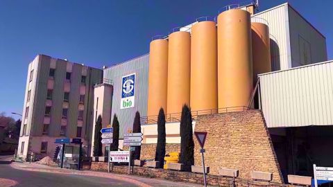 En investissant 2,25 millions d'euros pour la reconstruction du moulin bio de Lozanne, Soufflet accompagne l'essor du bio français. (©Soufflet) En investissant 2,25 millions d'euros pour la reconstruction du moulin bio de Lozanne, Soufflet accompagne l'essor du bio français. (©Soufflet)