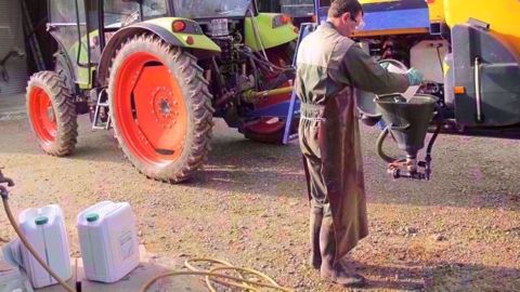 À partir du 1er janvier 2021, les activités de vente de produits phytosanitaires et de conseil à leur utilisation devront être séparées. (©Terre-net Média)