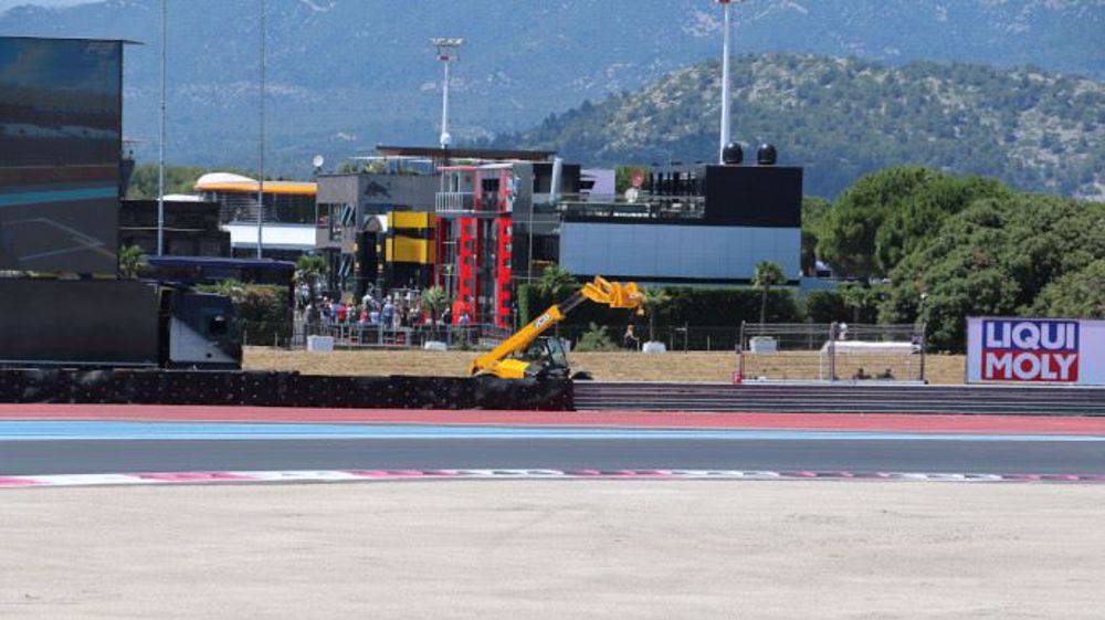 15 télescopiques JCB 531-70 étaient disposés autour du circuit Paul Ricard du Castellet pour évacuer les voitures en cas de besoin. (©Terre-net Média)