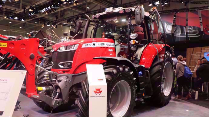 Massey Ferguson 6700 S
