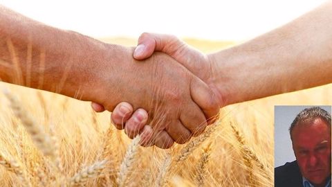 « Les jeunes poussent à se remettre en question et à faire évoluer les systèmes d'exploitation », estime Denis Baro, président de la Coopération agricole de Nouvelle-Aquitaine. (©Fotolia,Semaine de l'agriculture d'Aquitaine // Création Terre-net Média) « Les jeunes poussent à se remettre en question et à faire évoluer les systèmes d'exploitation », estime Denis Baro, président de la Coopération agricole de Nouvelle-Aquitaine. (©Fotolia,Semaine de l'agriculture d'Aquitaine // Création Terre-net Média)