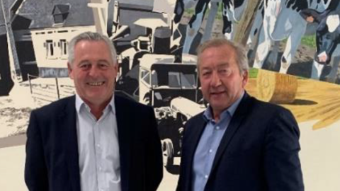 Frédéric Carré (à gauche) et Gérard Poyer (à droite), ancien président de la FC2A et son successeur. (©FC2A)