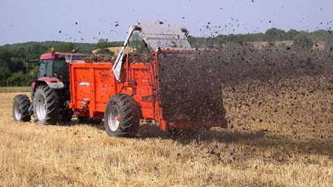 Faisons le point sur les effluents d'élevage utilisables en AB au 1er janvier 2021. (©Arvalis-Institut du végétal)<br /> Faisons le point sur les effluents d'élevage utilisables en AB au 1er janvier 2021. (©Arvalis-Institut du végétal)<br />
