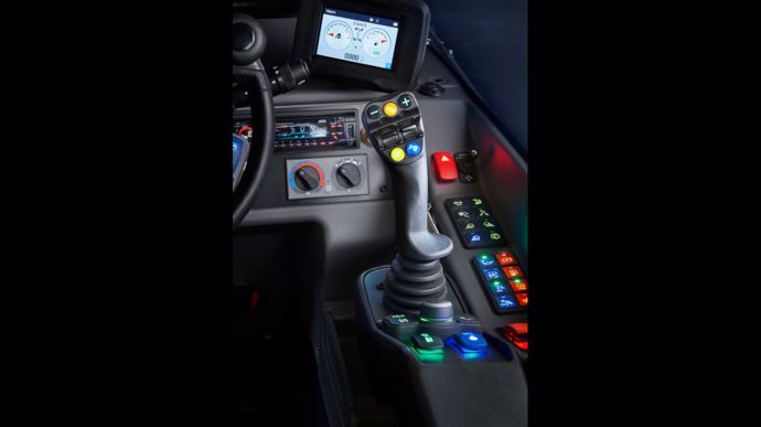 Cabine à commandes rétroéclairées et code couleur