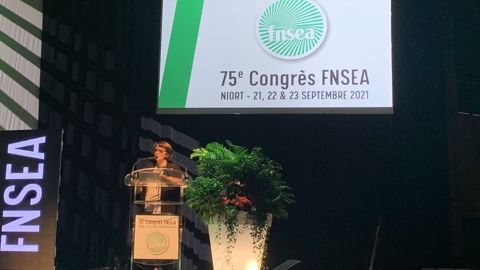 La FNSEA a consacré une partie de son congrès aux ruralités, le 22 septembre, à Niort. (©Terre-net Média) La FNSEA a consacré une partie de son congrès aux ruralités, le 22 septembre, à Niort. (©Terre-net Média)
