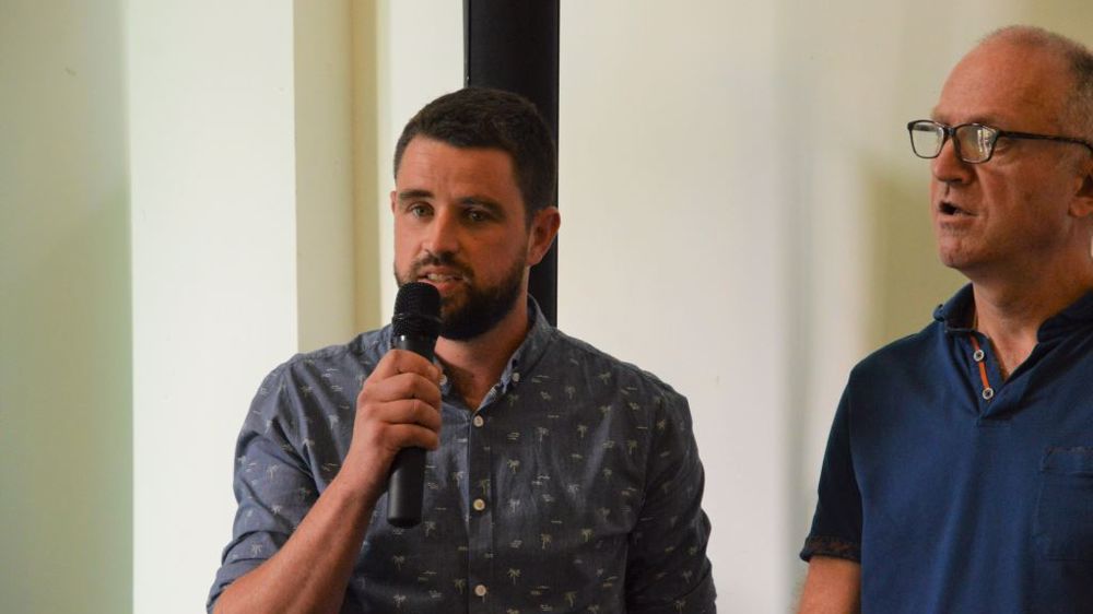  Pour maintenir leurs coûts de production à un niveau leur permettant une rémunération correcte, Maxime Bignon, éleveur à Derval (44), et son associé ont étalé leurs investissements sur une dizaine d’années. (©Cécile Julien)