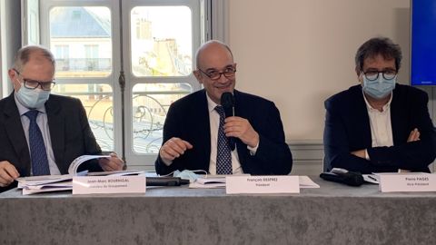 François Desprez, président de Semae (au centre) entouré de Pierre Pagès, vice-président de Semae (à sa gauche) et Jean-Marc Bournigal, directeur de Semae (à sa droite) (©Terre-net Média) François Desprez, président de Semae (au centre) entouré de Pierre Pagès, vice-président de Semae (à sa gauche) et Jean-Marc Bournigal, directeur de Semae (à sa droite) (©Terre-net Média)