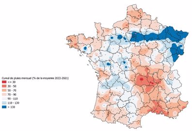 Ecart du cumul de précipitations du mois d’avril 2022 (en % de la moyenne 2002-2021)